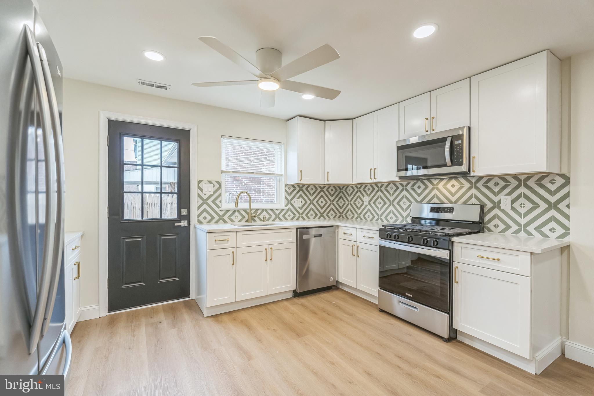 FOX CHASE - Residential