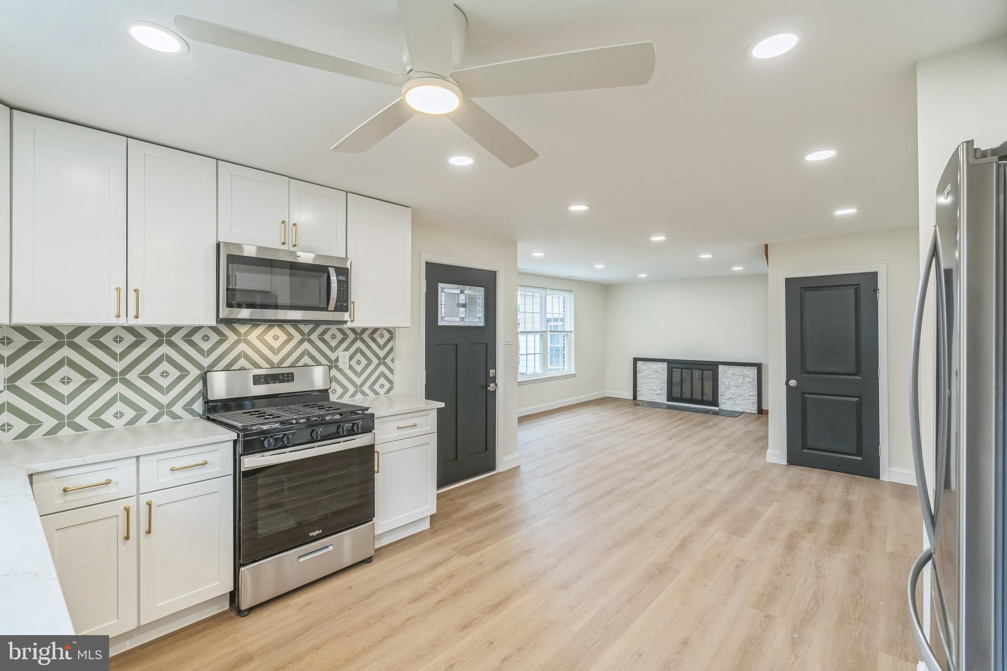 FOX CHASE - Residential