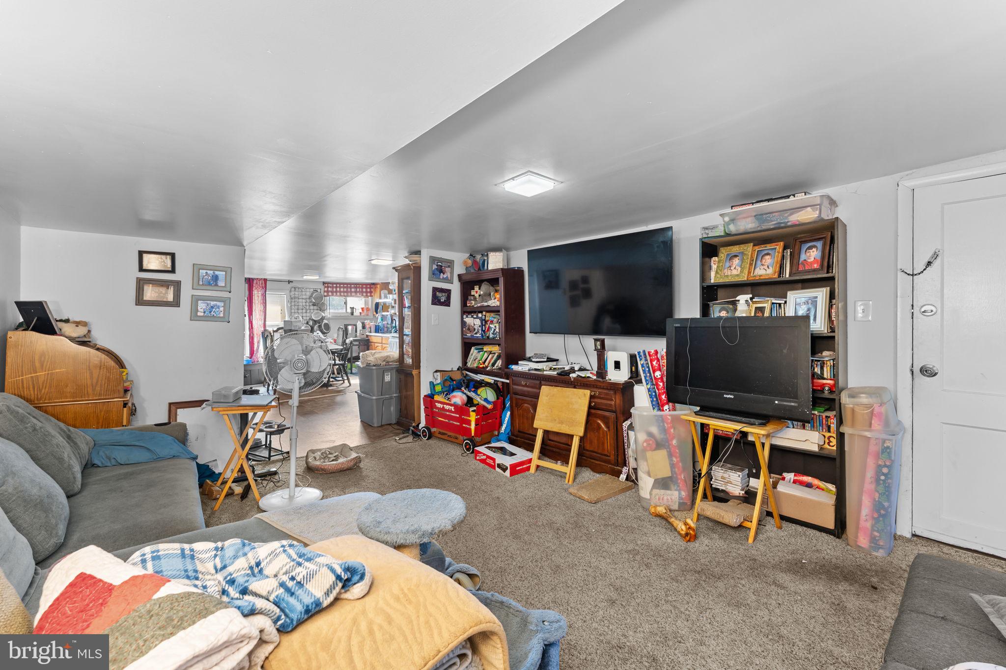 1278 READING RD