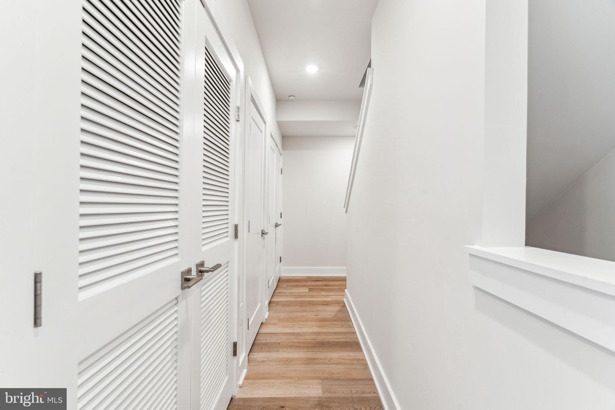 EAST FALLS - Residential