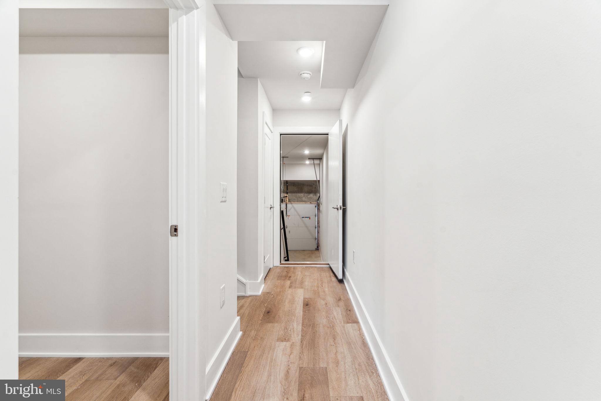 EAST FALLS - Residential