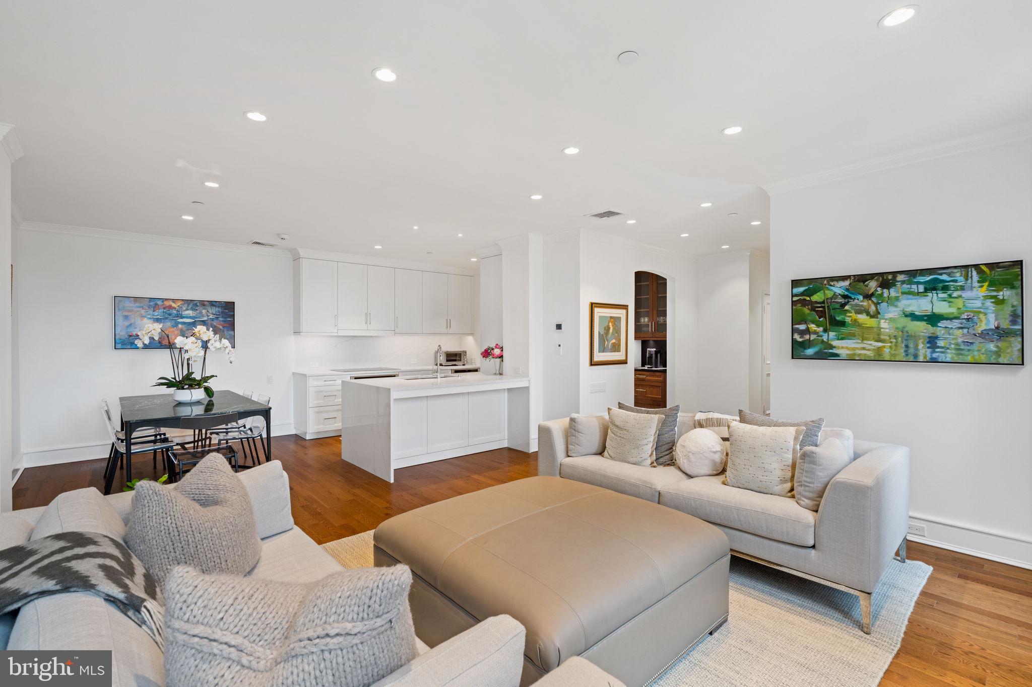 1901 WALNUT STREET 20E