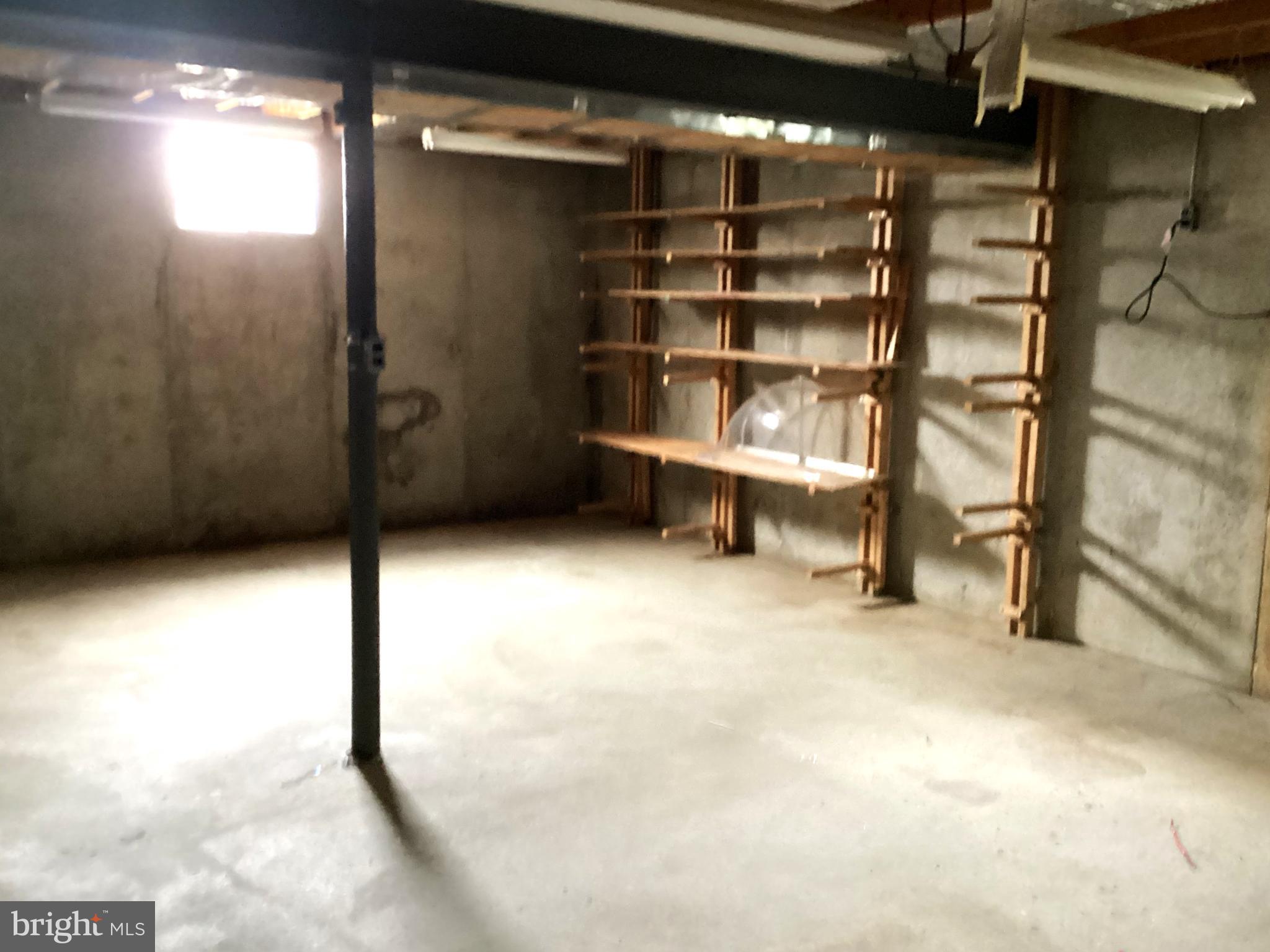 WHITFORD HILL - Residential