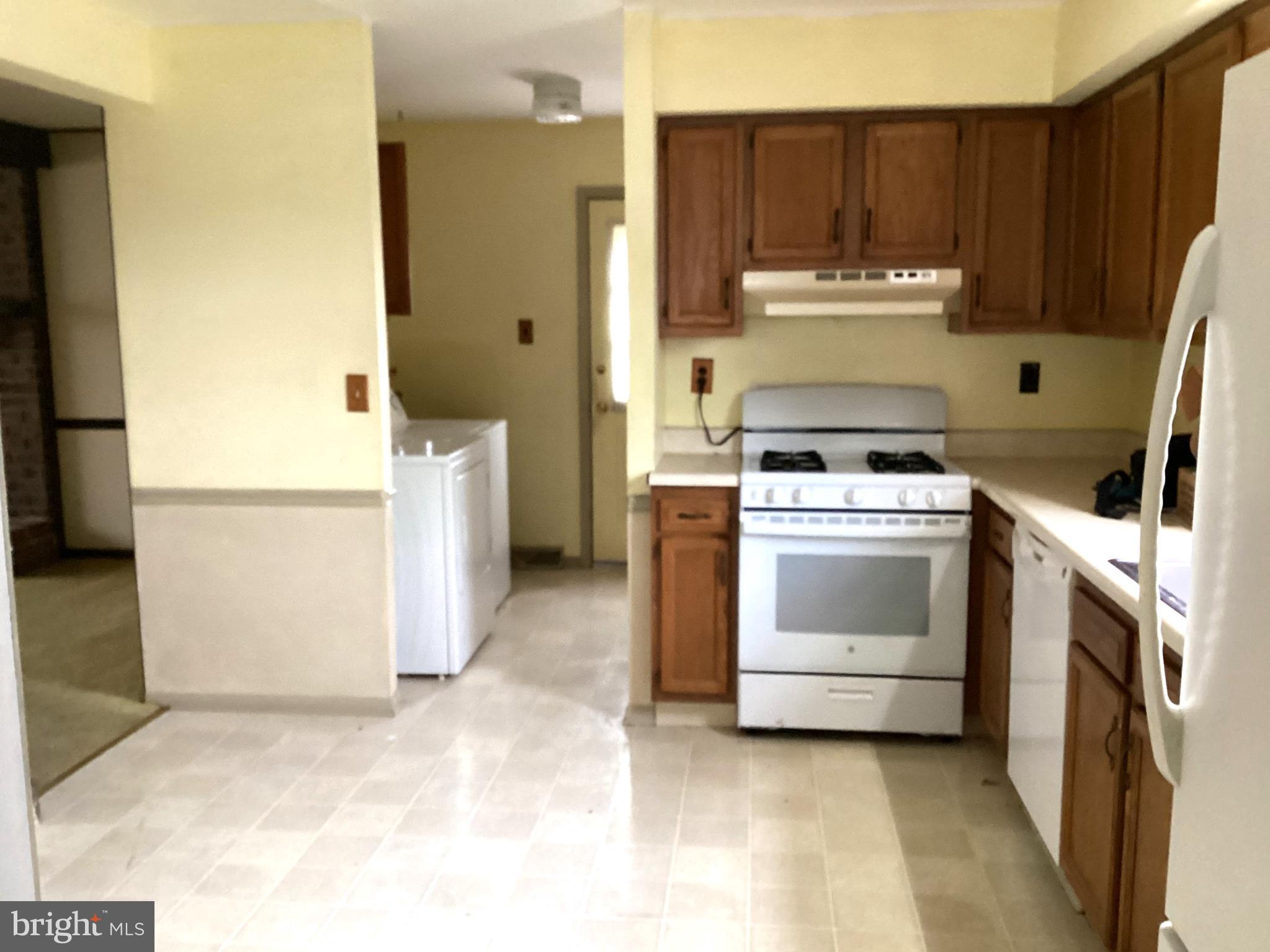 WHITFORD HILL - Residential