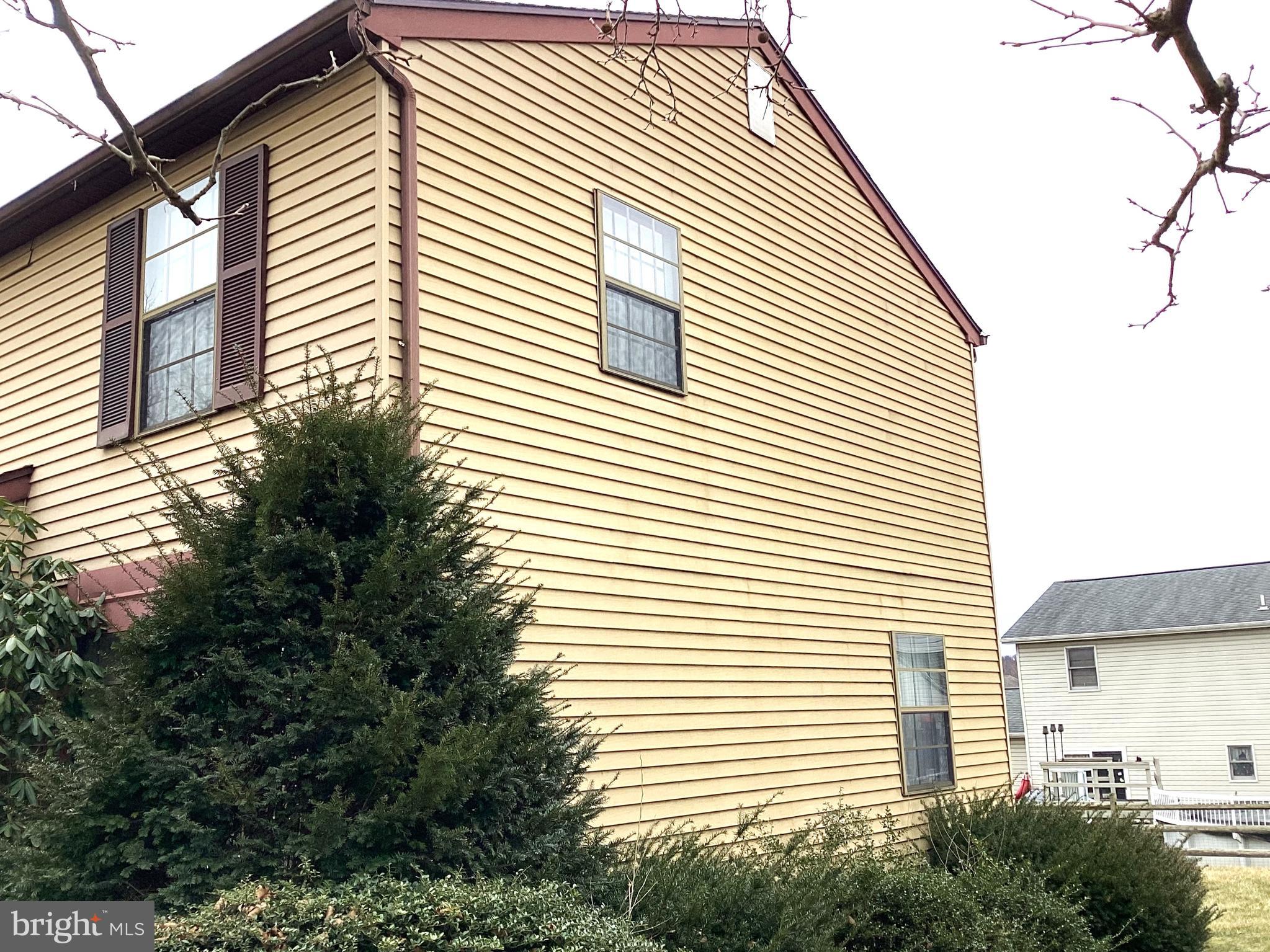 WHITFORD HILL - Residential