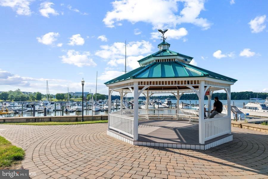 BELMONT BAY - Residential Lease