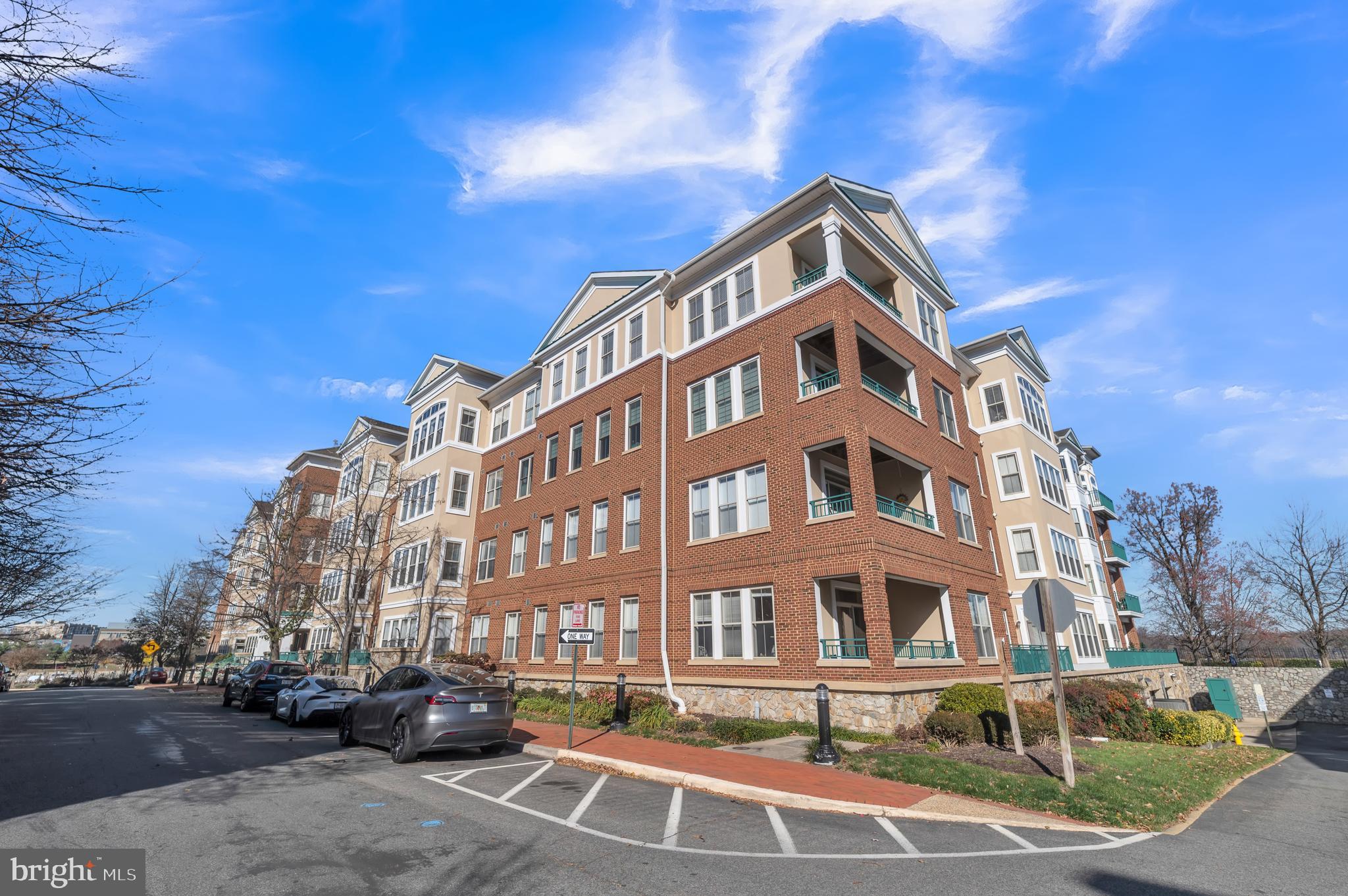 BELMONT BAY - Residential Lease