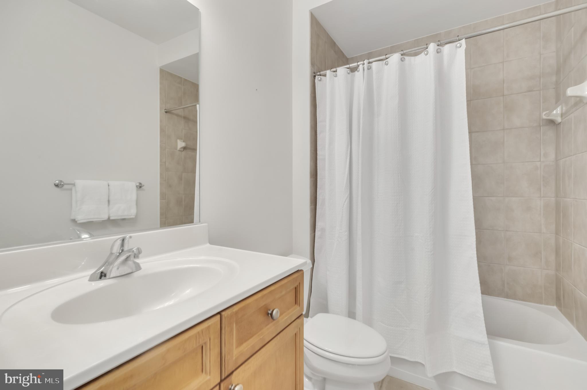 BELMONT BAY - Residential Lease