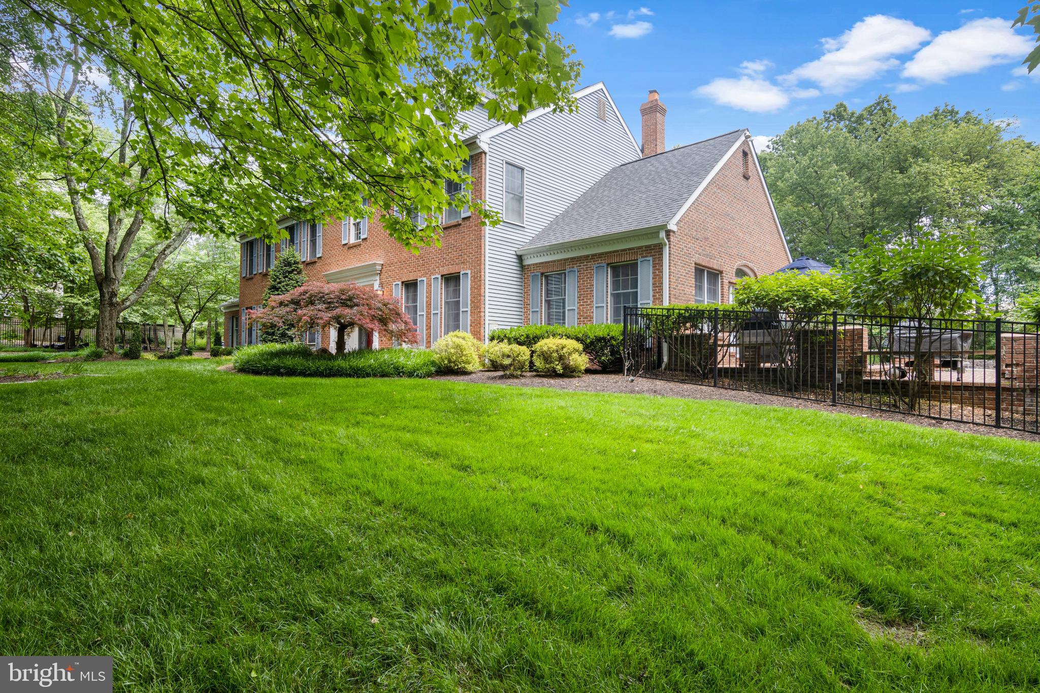 GWYNEDD KNOLL - Residential