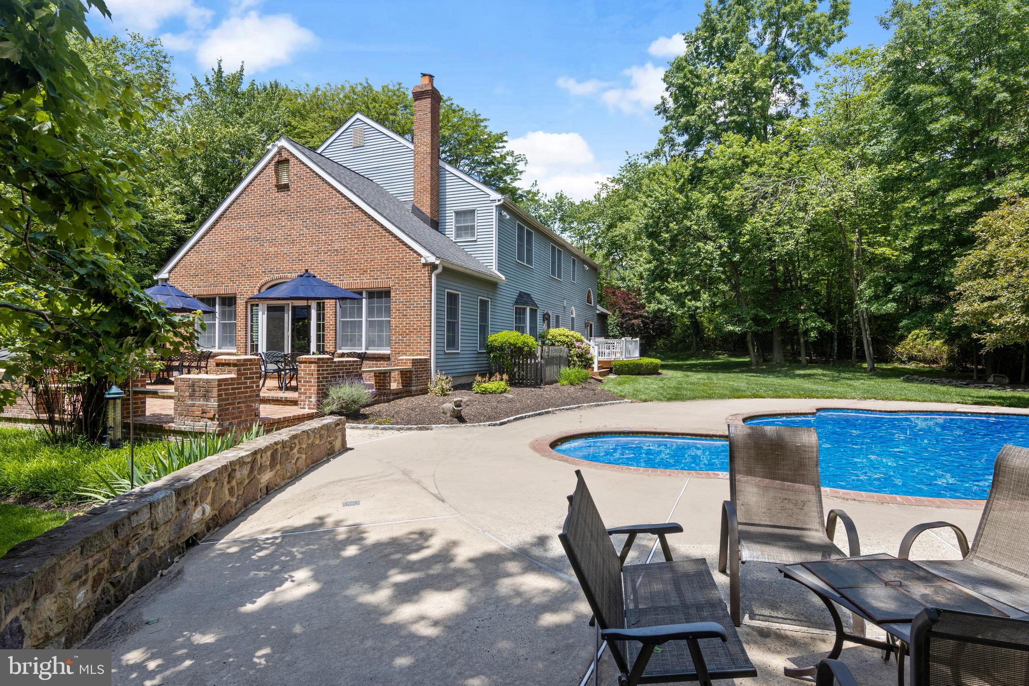 GWYNEDD KNOLL - Residential