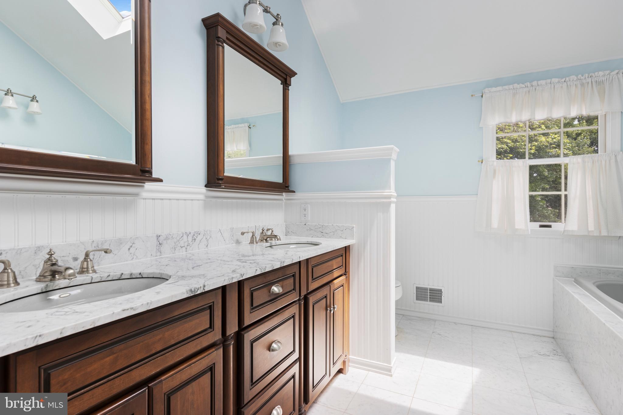 GWYNEDD KNOLL - Residential