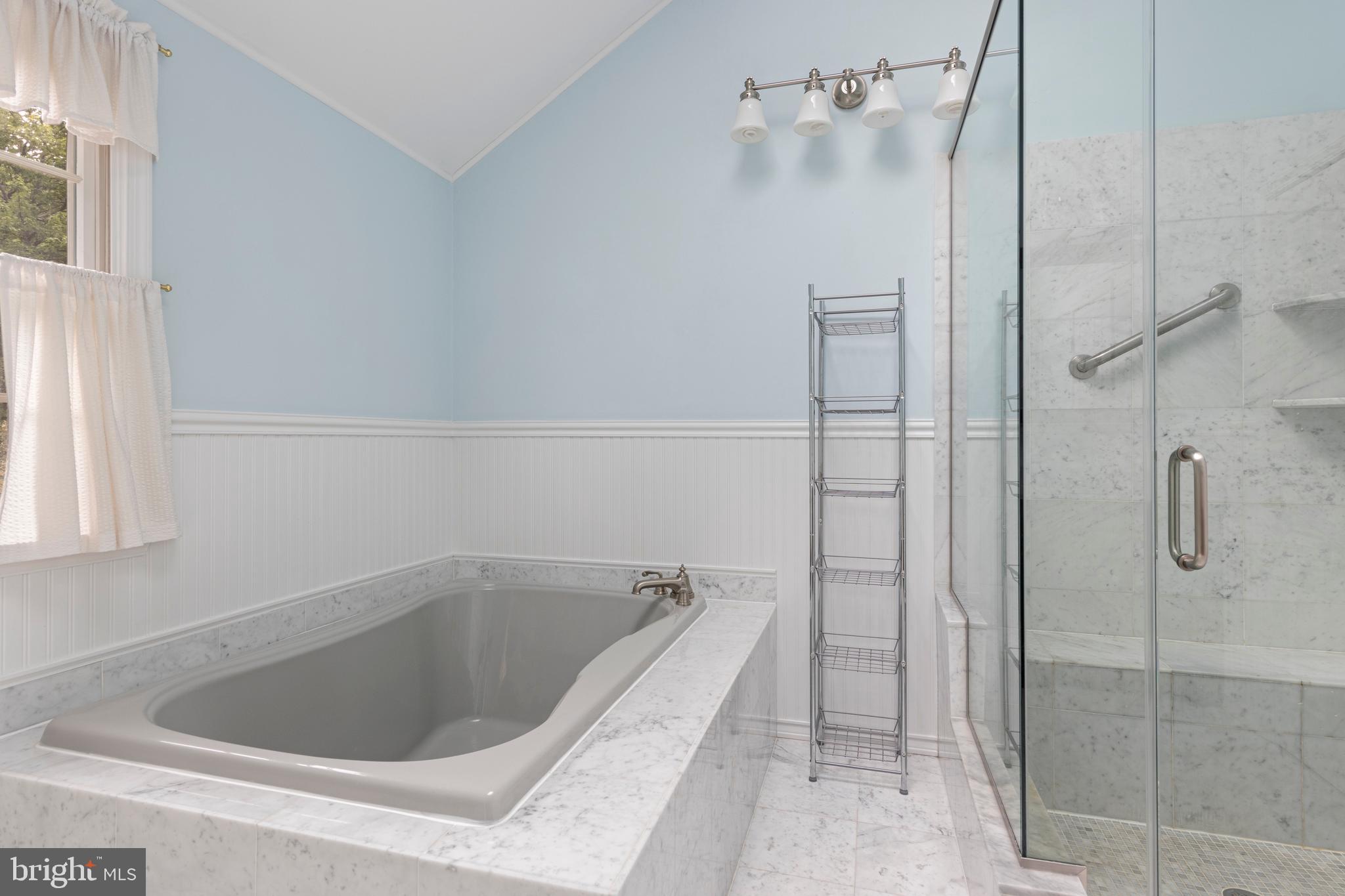 GWYNEDD KNOLL - Residential