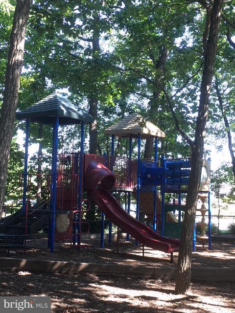 HUNTERS SQUARE - Residential Lease