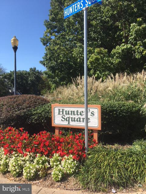 HUNTERS SQUARE - Residential Lease