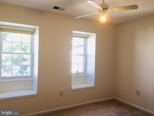 HUNTERS SQUARE - Residential Lease