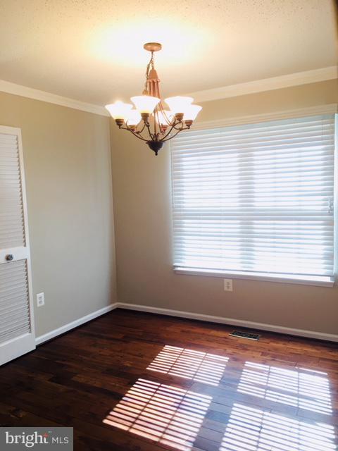 HUNTERS SQUARE - Residential Lease