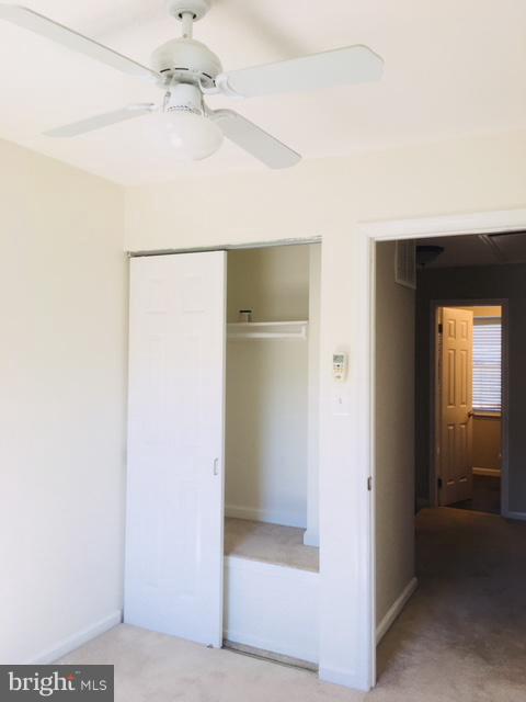 HUNTERS SQUARE - Residential Lease