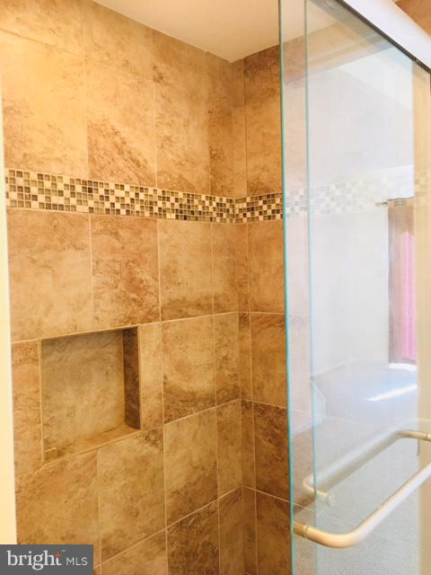 HUNTERS SQUARE - Residential Lease