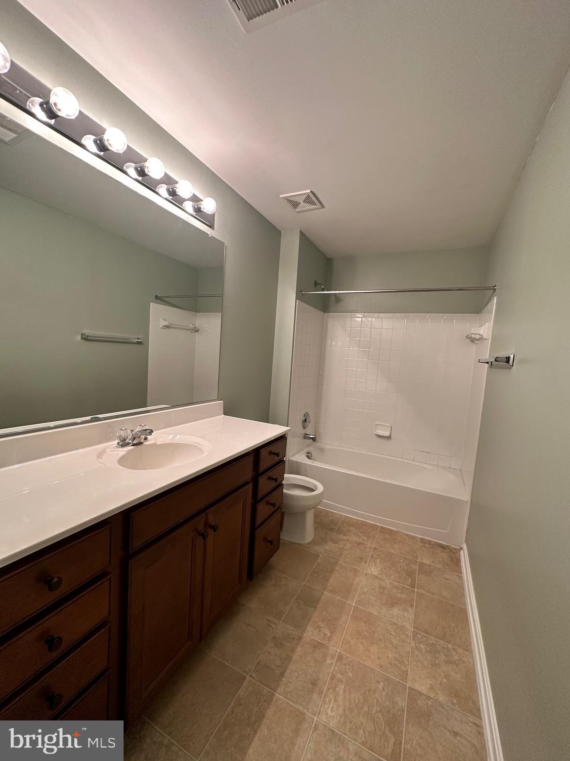 THE GALLERY - Residential Lease