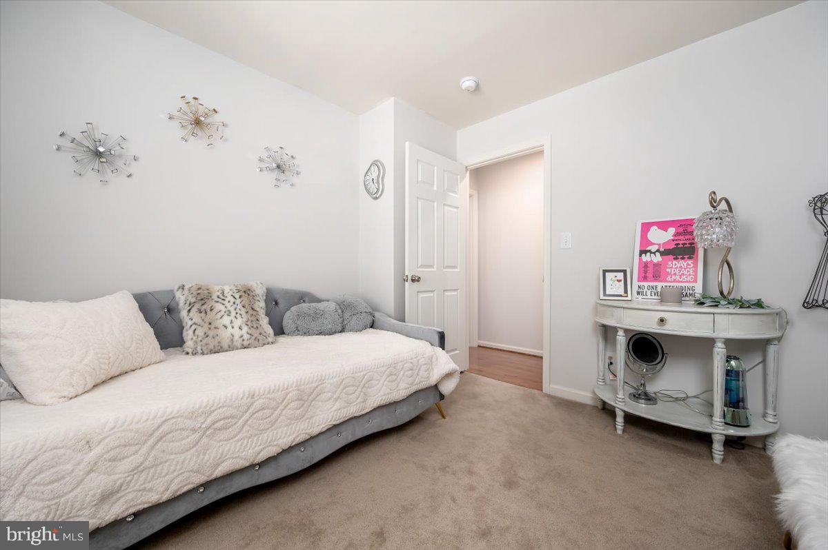 SHAMROCK MANOR - Residential