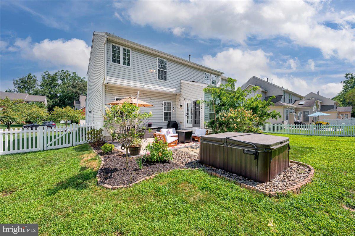 SHAMROCK MANOR - Residential