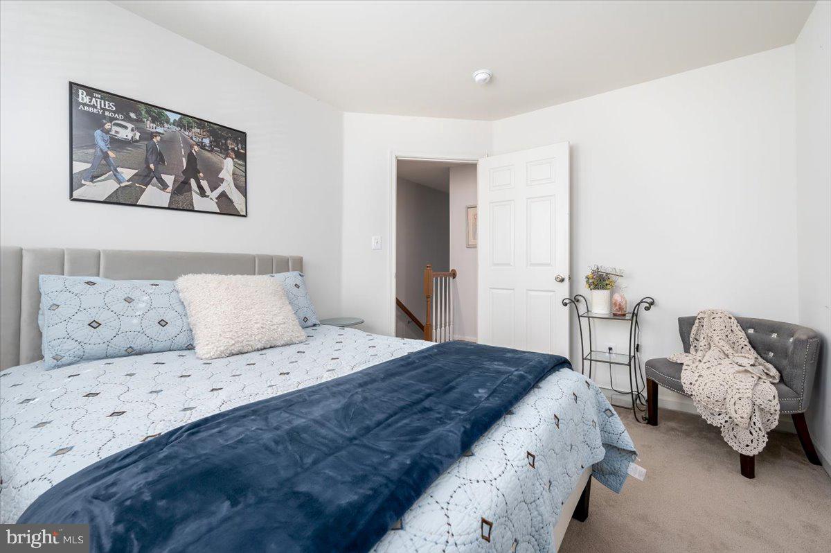 SHAMROCK MANOR - Residential