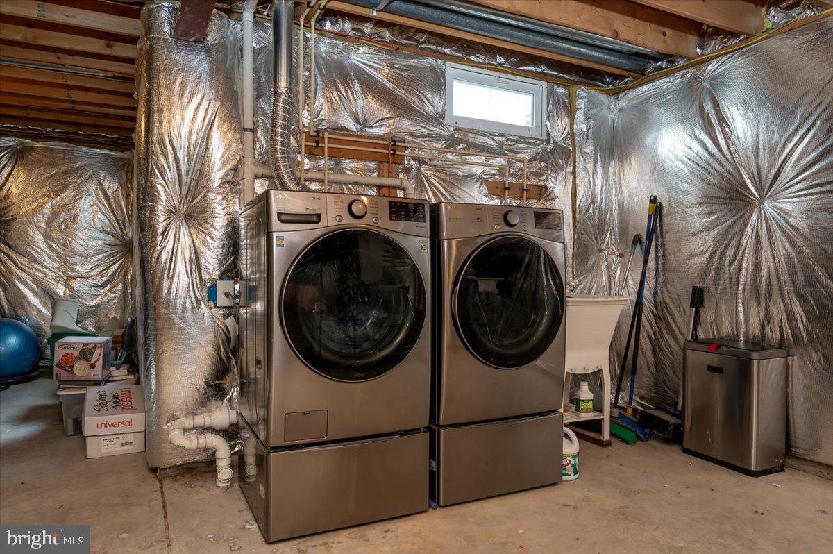 SHAMROCK MANOR - Residential