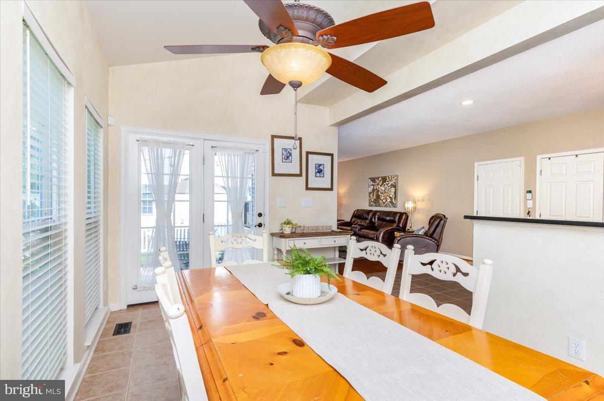 SHAMROCK MANOR - Residential