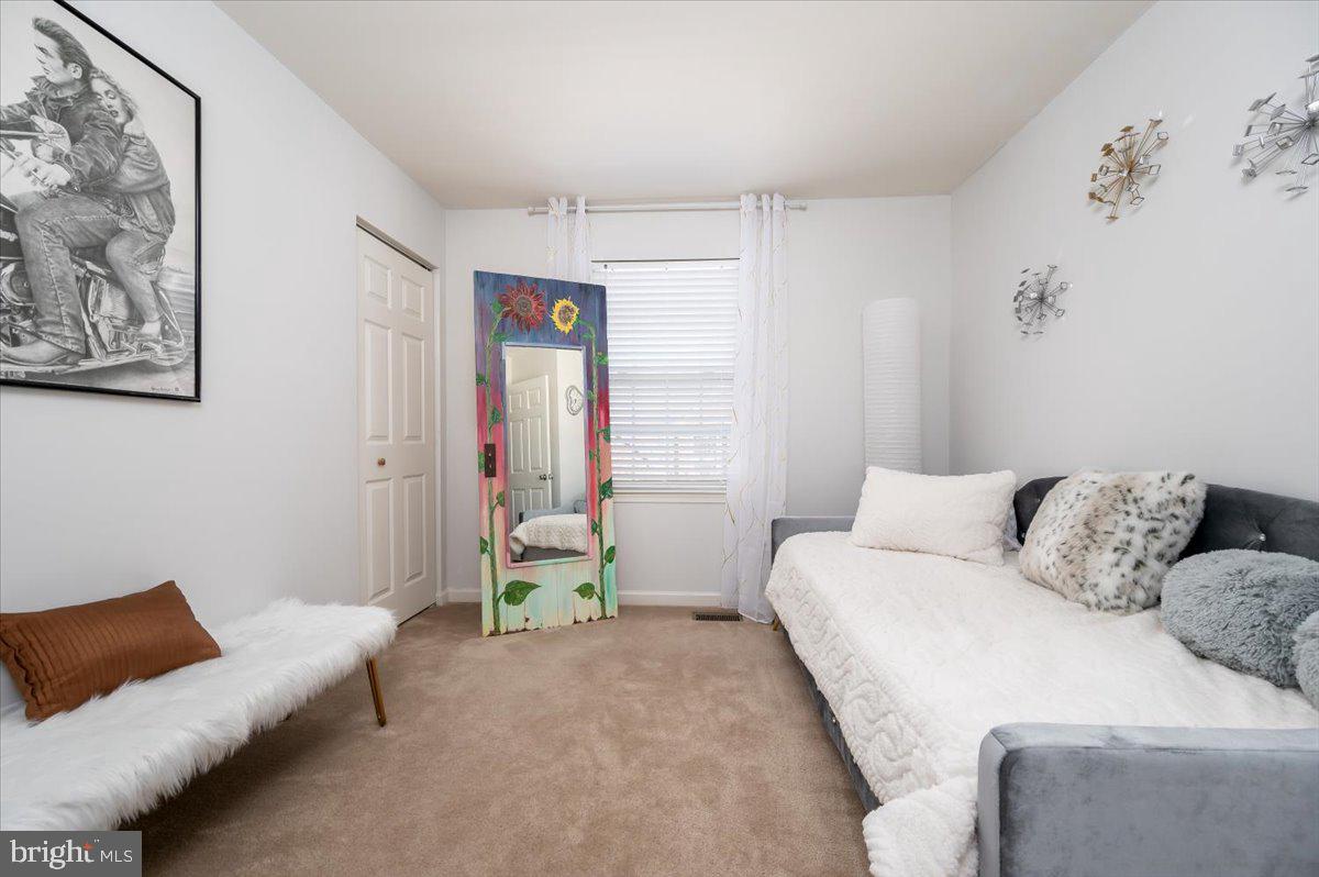 SHAMROCK MANOR - Residential