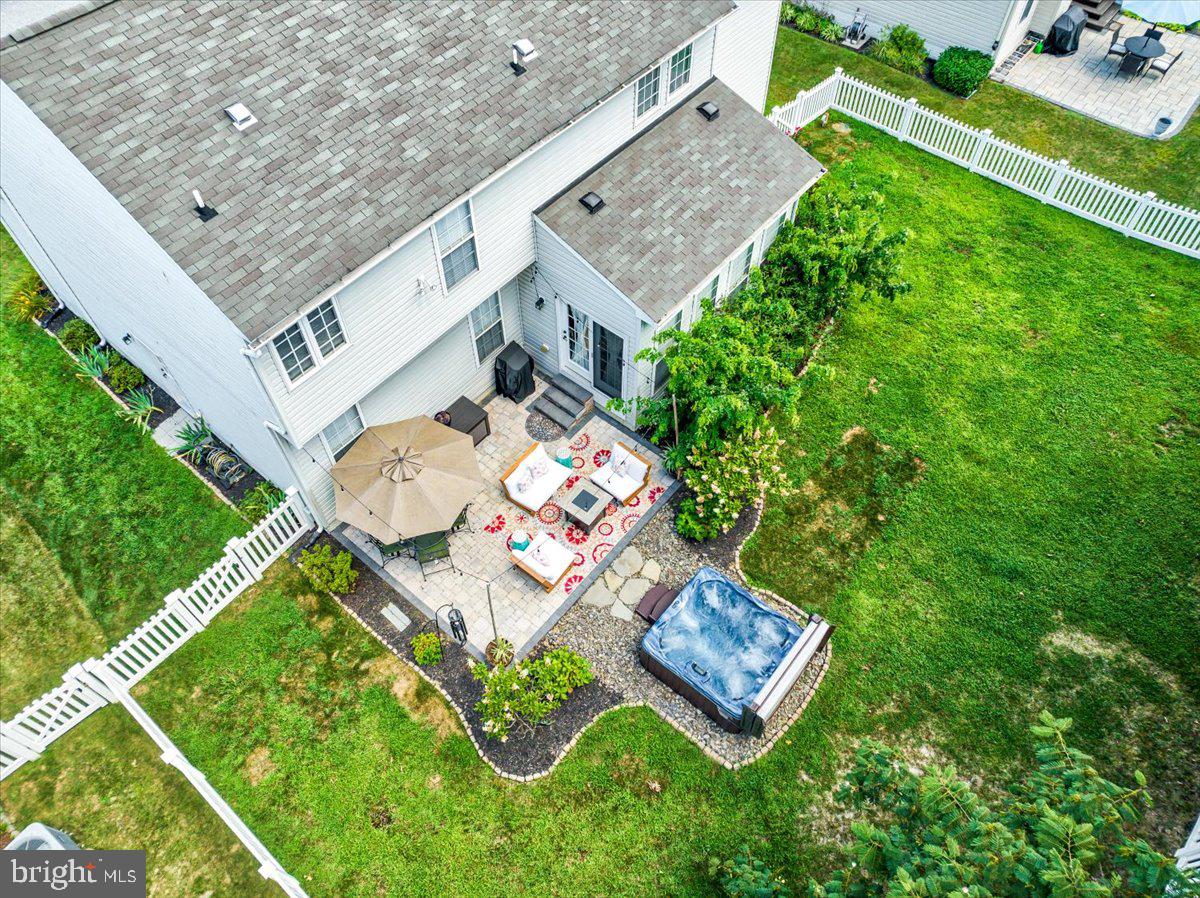 SHAMROCK MANOR - Residential