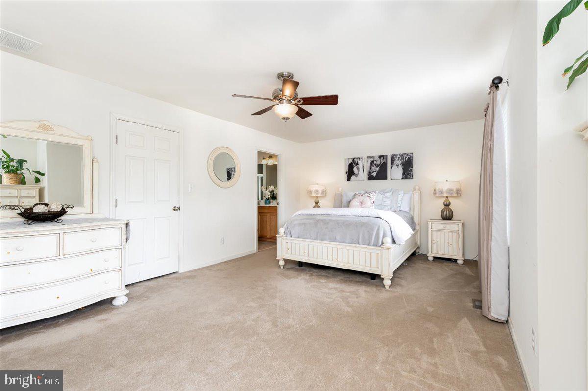 SHAMROCK MANOR - Residential