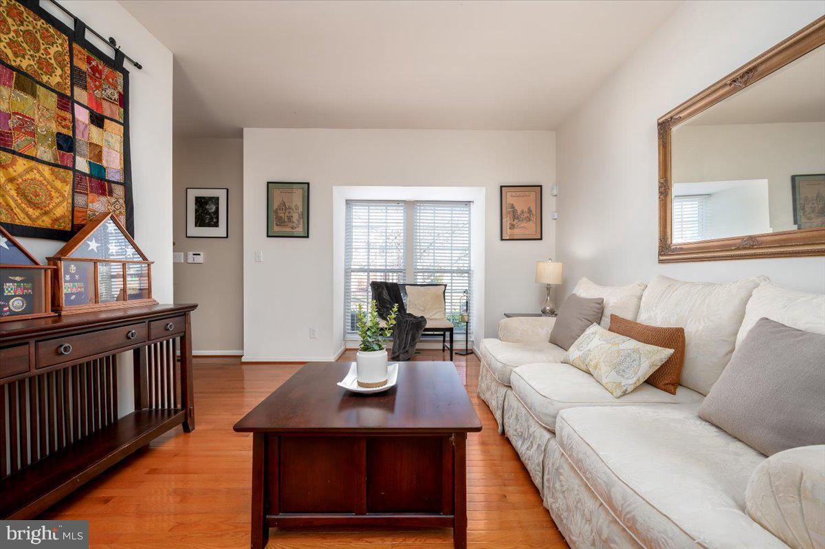 SHAMROCK MANOR - Residential