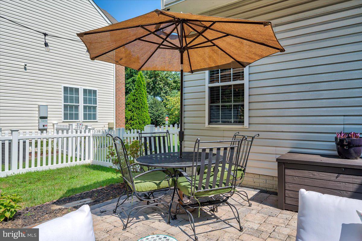 SHAMROCK MANOR - Residential