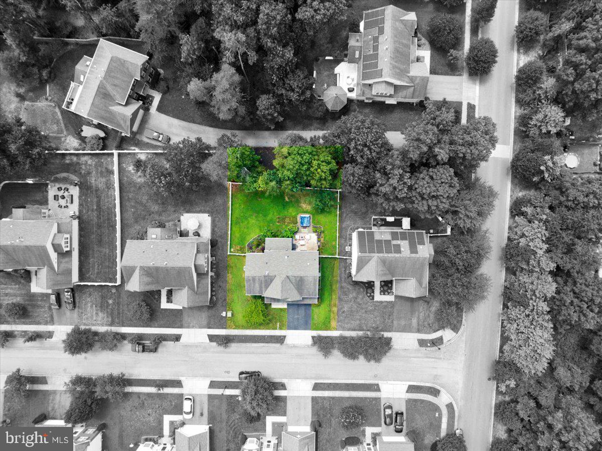 SHAMROCK MANOR - Residential