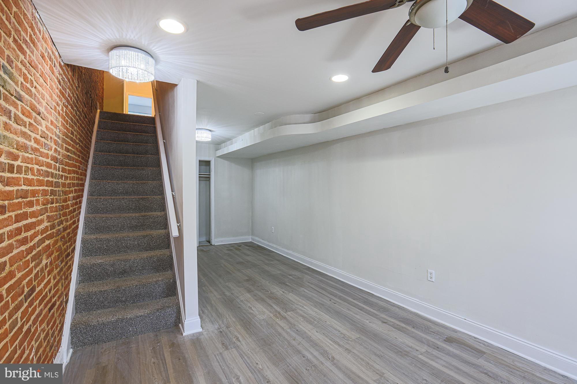 1241 SARGEANT STREET