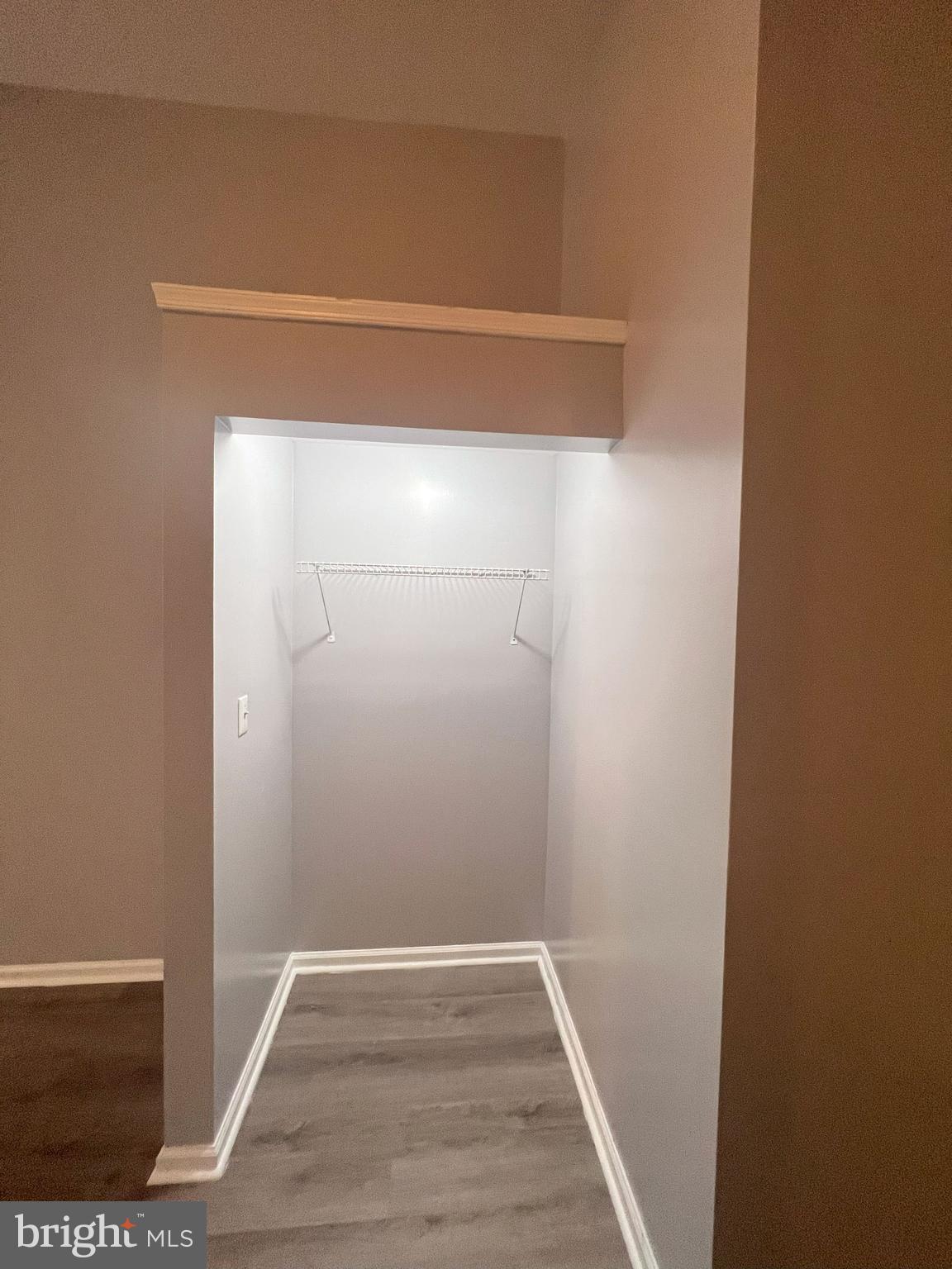 SPRING ARTS - Residential Lease