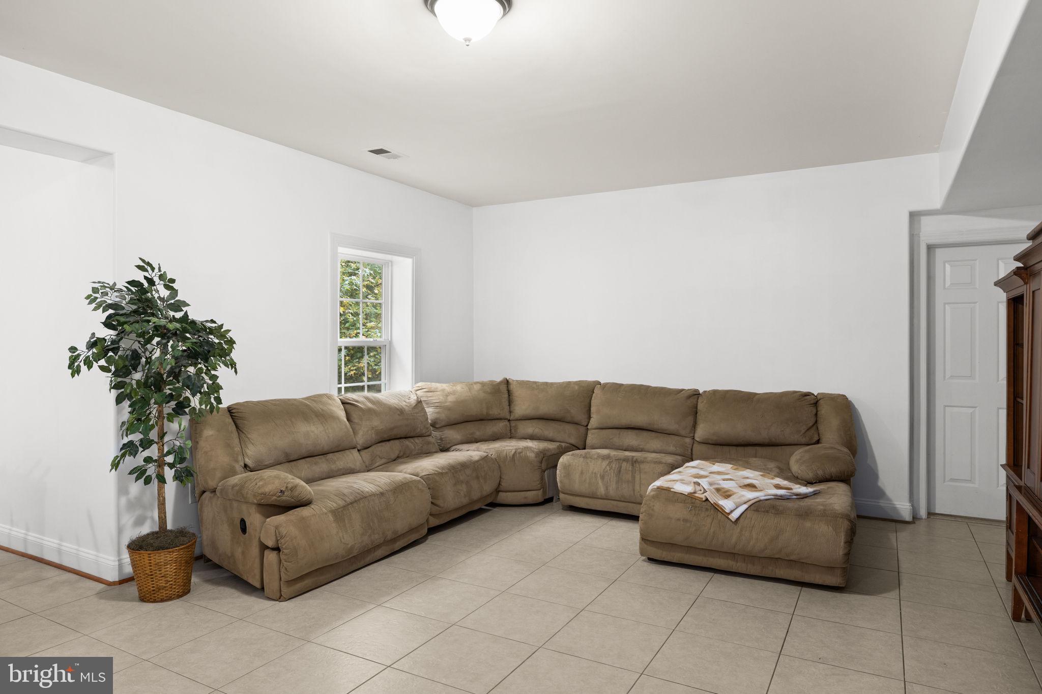 TAVERN GATE - Residential