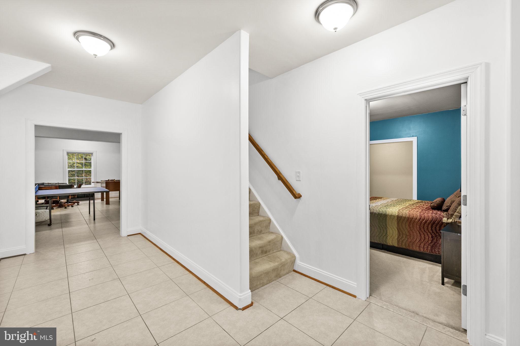 TAVERN GATE - Residential