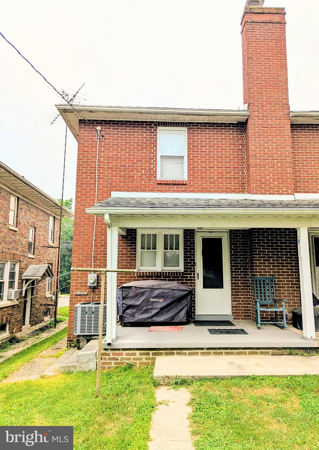 878 YORK STREET 1/2