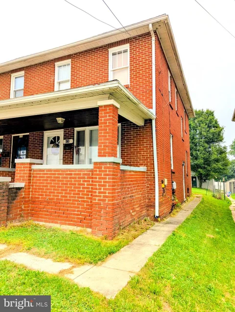 878 York Street, Hanover, PA 17331 - #: PAYK2107936