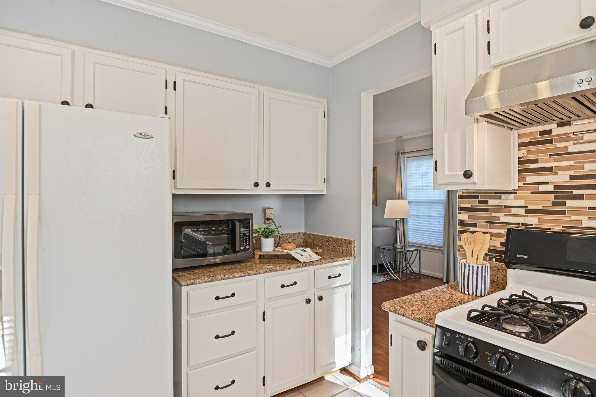 CHANTILLY HIGHLANDS - Residential