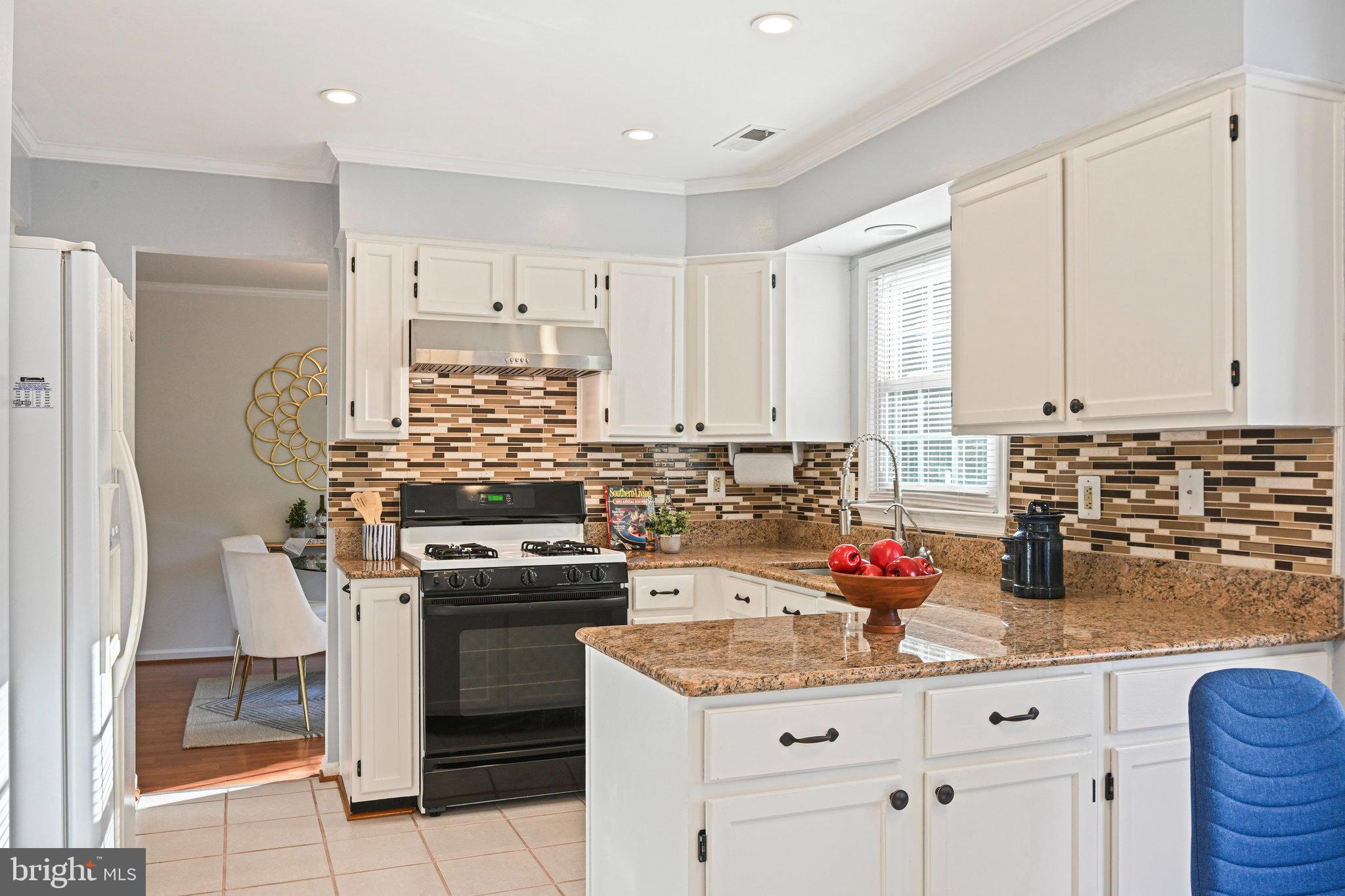 CHANTILLY HIGHLANDS - Residential