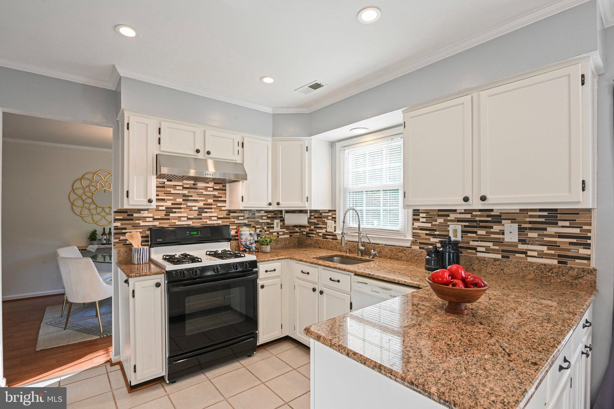 CHANTILLY HIGHLANDS - Residential