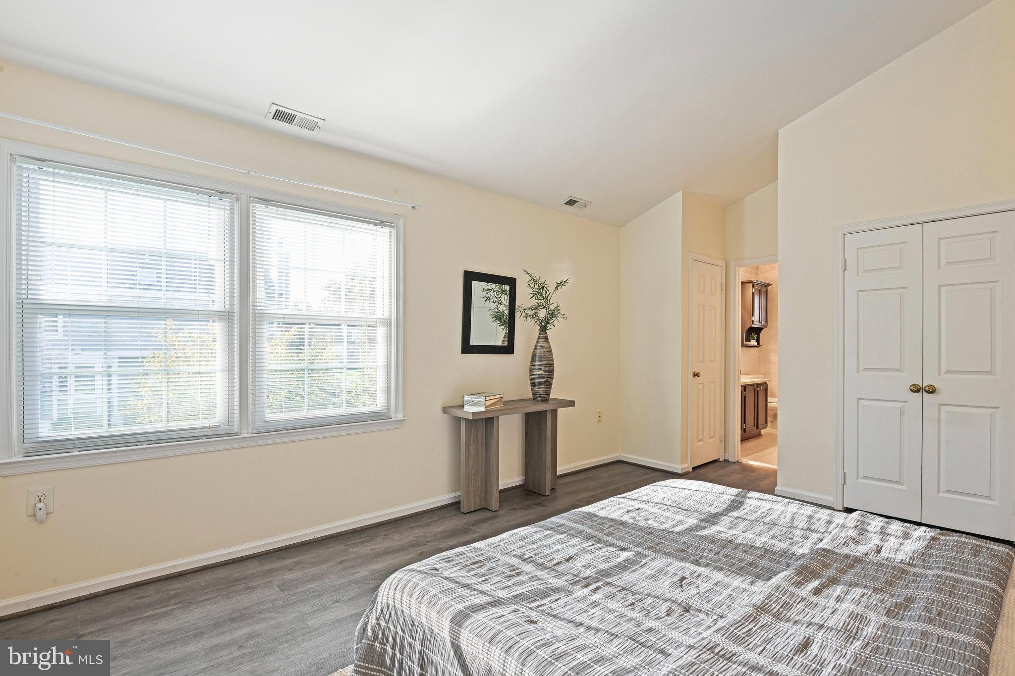 CHANTILLY HIGHLANDS - Residential