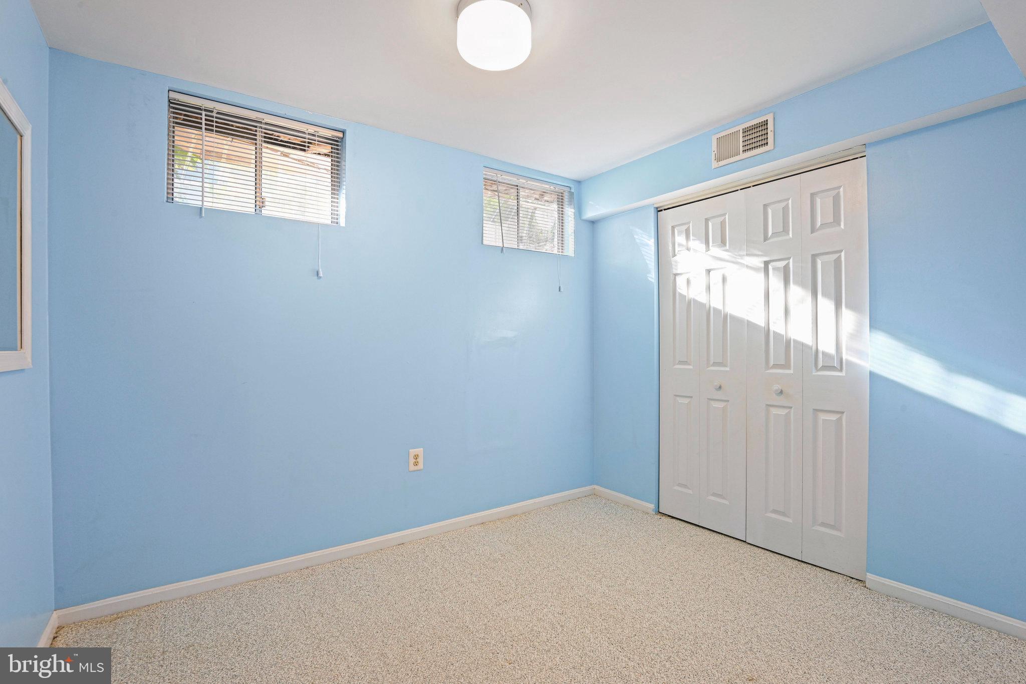 CHANTILLY HIGHLANDS - Residential