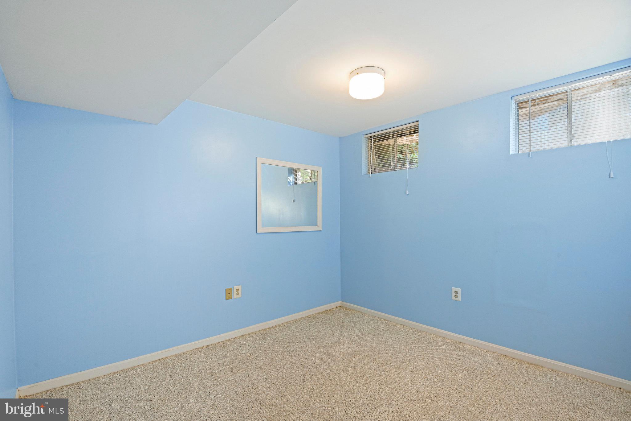 CHANTILLY HIGHLANDS - Residential