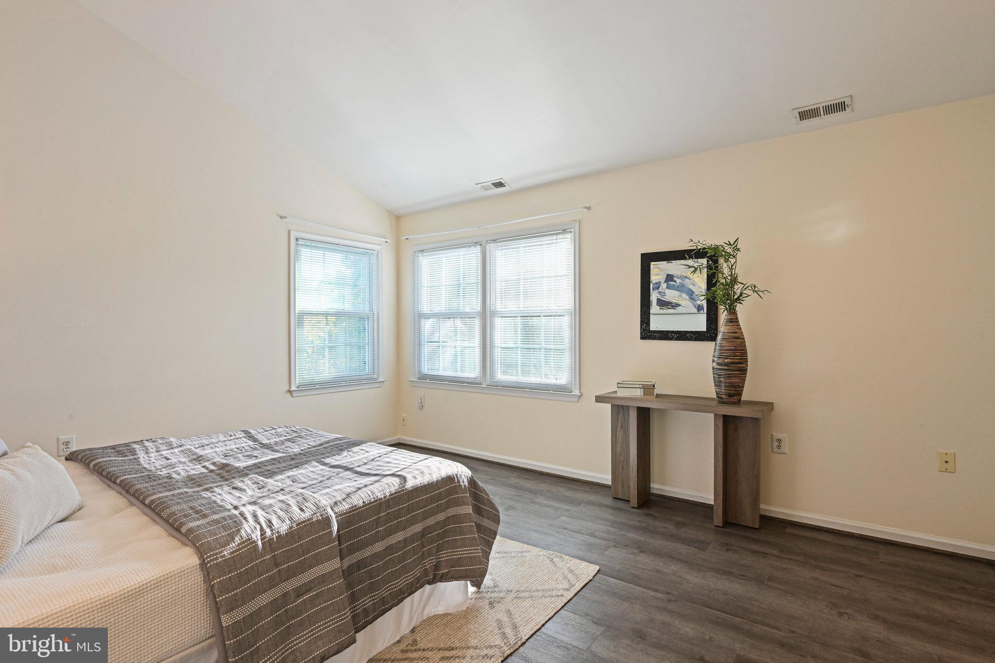 CHANTILLY HIGHLANDS - Residential