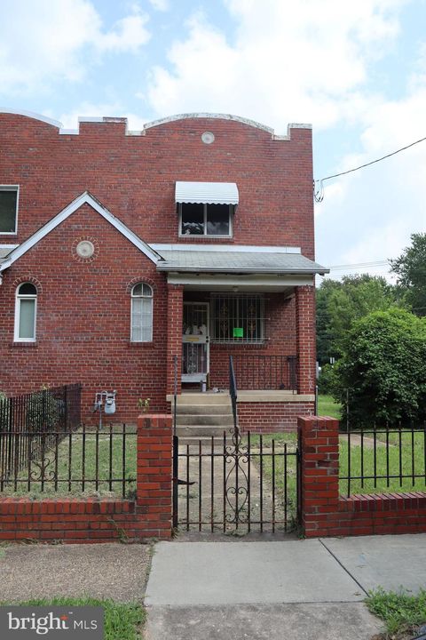 4942 BLAINE STREET NE WASHINGTON DC 20019