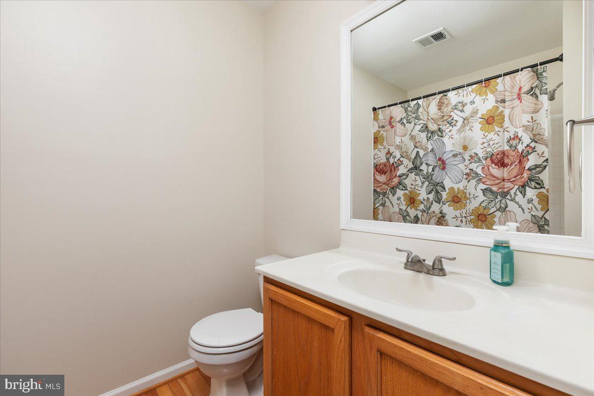 ROUND HILL - Residential