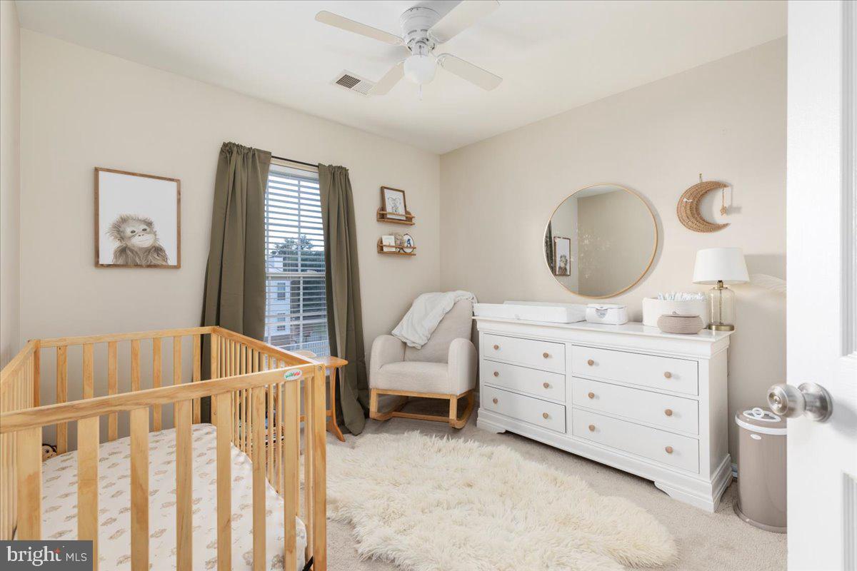 ROUND HILL - Residential